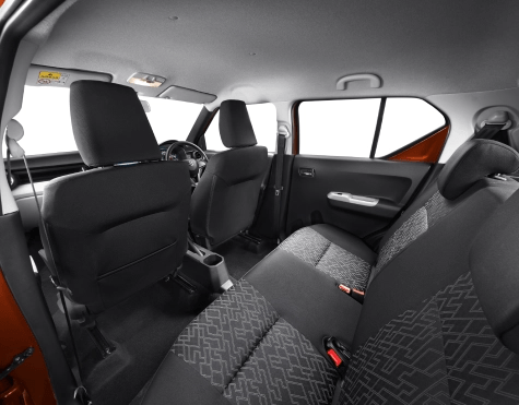 Suzuki_20Ignis_Spacious_20Cabin_201